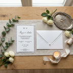 Hochzeitseinladung "Lace & Love" mit Prägung