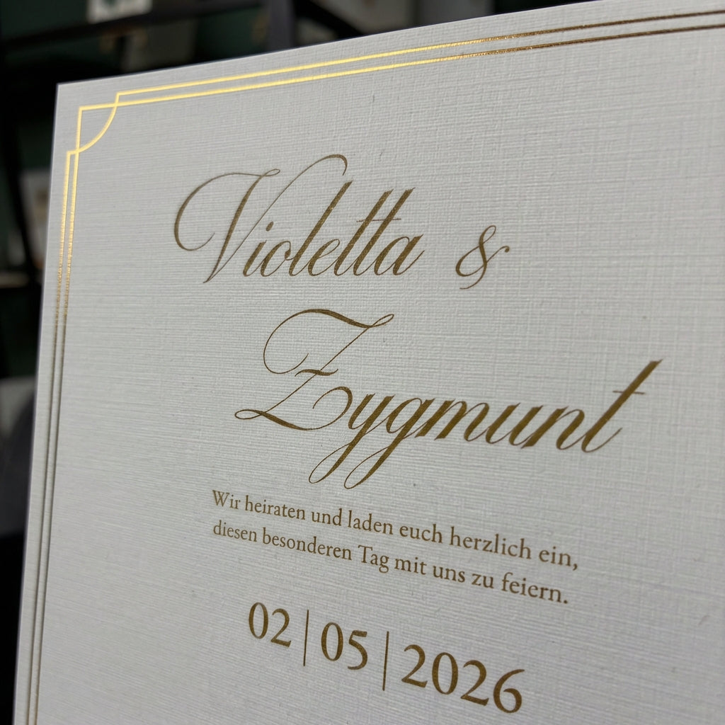 Express-Einladung "Beige Chiffon" | Goldprägung auf Leinenpapier mit Kuvert