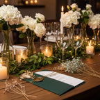 Hochzeitseinladung Dunkelgrün mit Schleife und Trockenblume