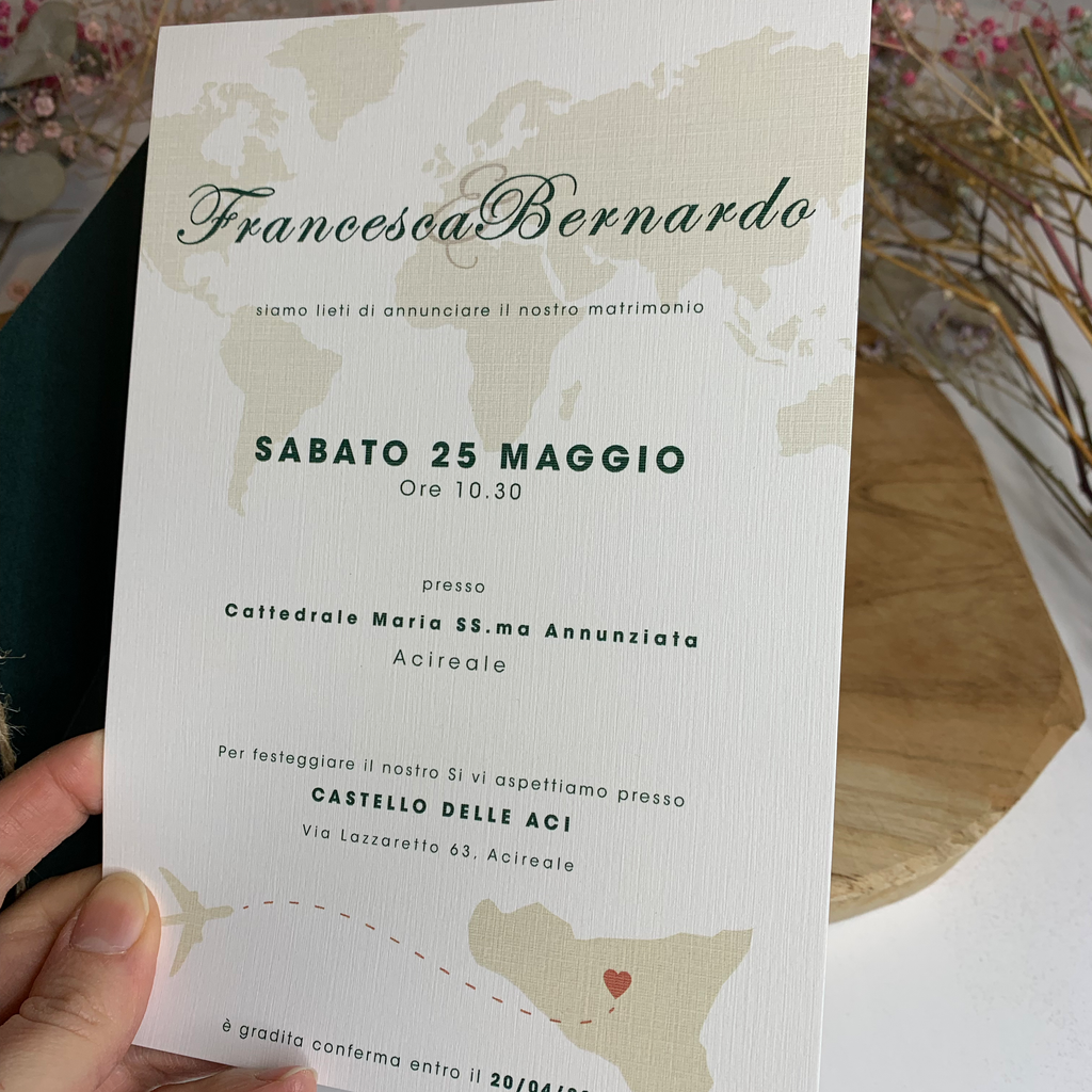 Hochzeitseinladung "Worldly" mit Kordel und Trockenblume