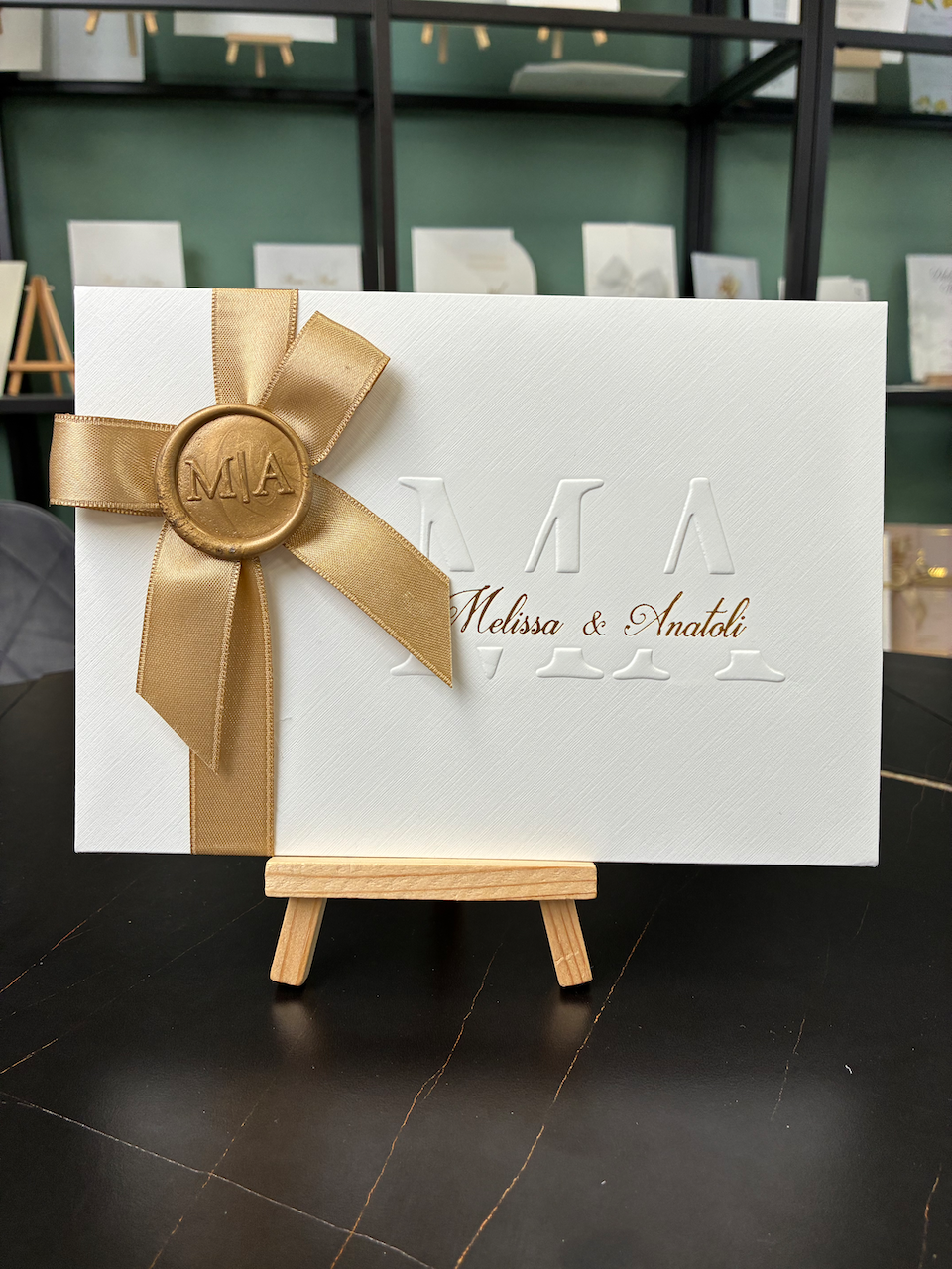 Hochzeitseinladung "Crown Edition" mit Blind- und Goldprägung