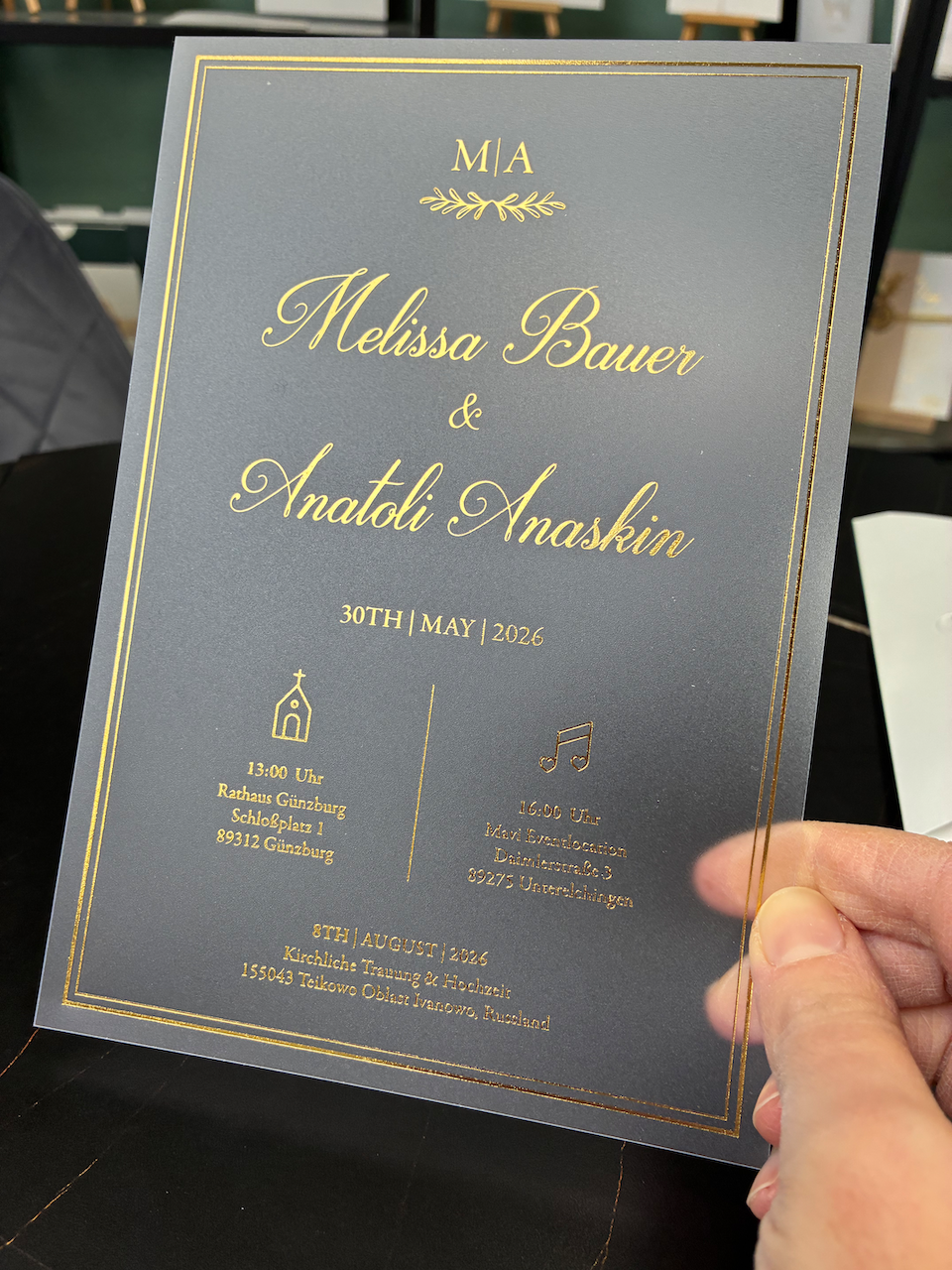 Hochzeitseinladung "Crown Edition" mit Blind- und Goldprägung