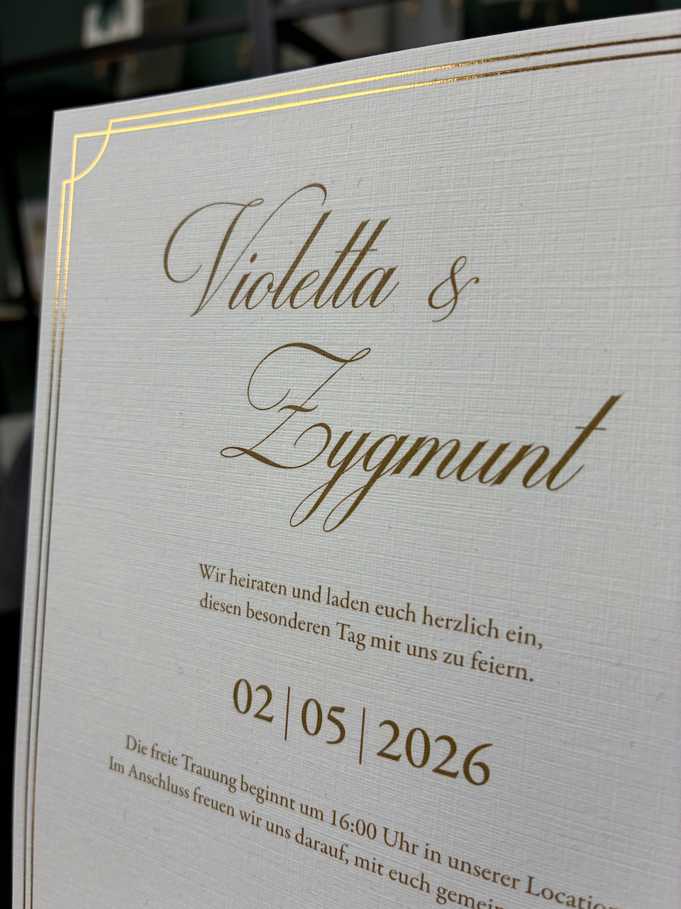Express invitation "Linen Elegance" | Blind embossing on linen paper with envelope