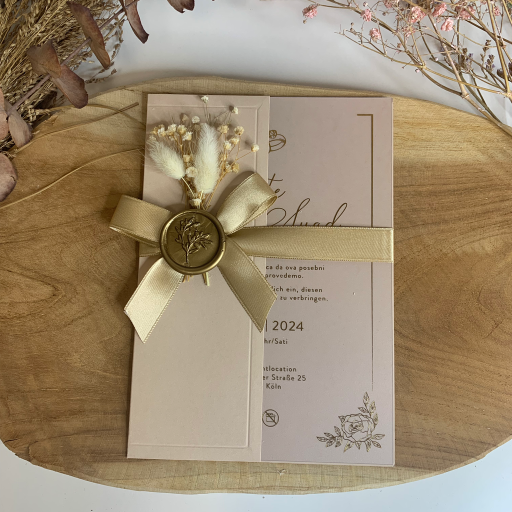 Hochzeitseinladung "Rosé Dreams" mit Wachssiegel und Trockenblume