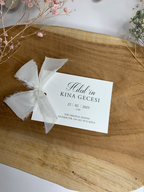 Henna Einladung mit weißer Boho Schleife