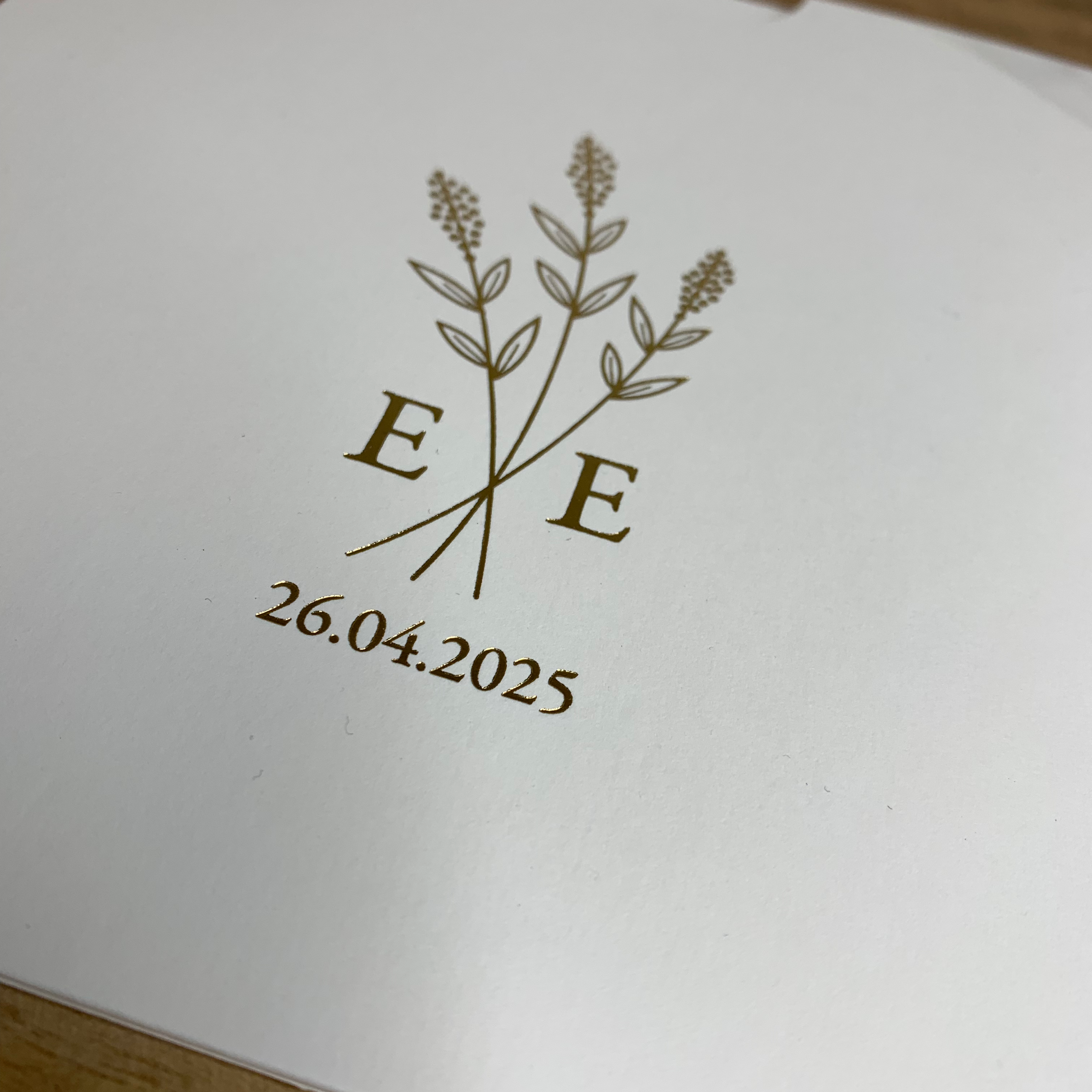 Hochzeitseinladung "Flower" mit Prägung | Set mit Kuvert