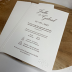 Hochzeitseinladung "Our Names" mit Blindprägung