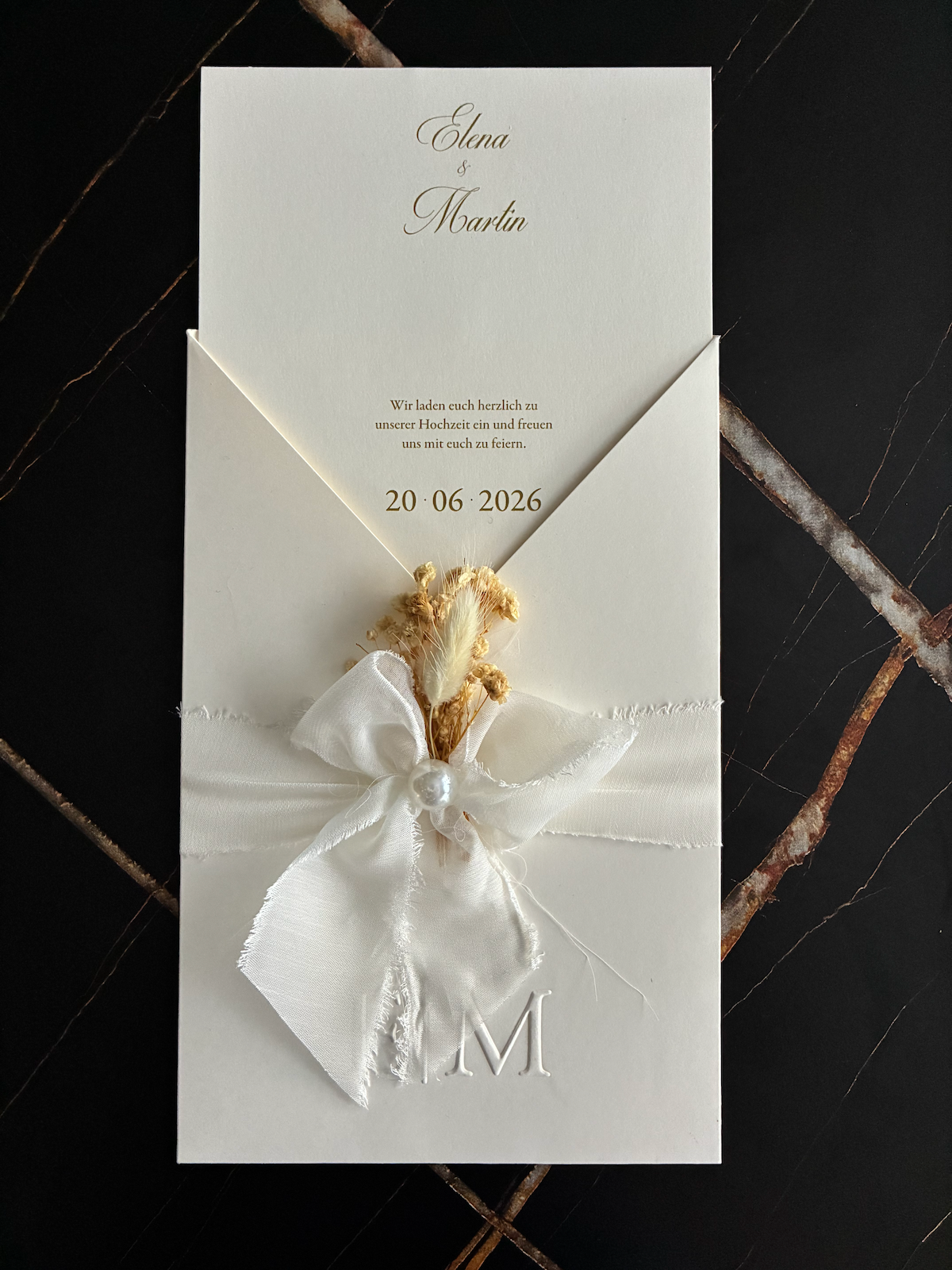 Express invitation "Linen Elegance" | Blind embossing on linen paper with envelope
