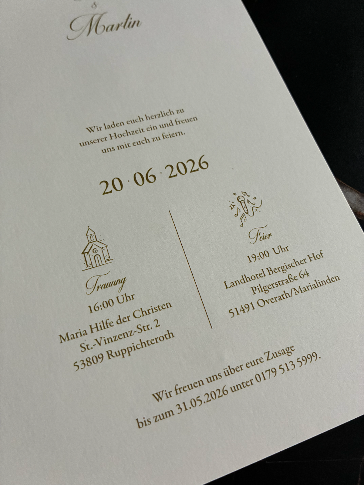 Express invitation "Linen Elegance" | Blind embossing on linen paper with envelope