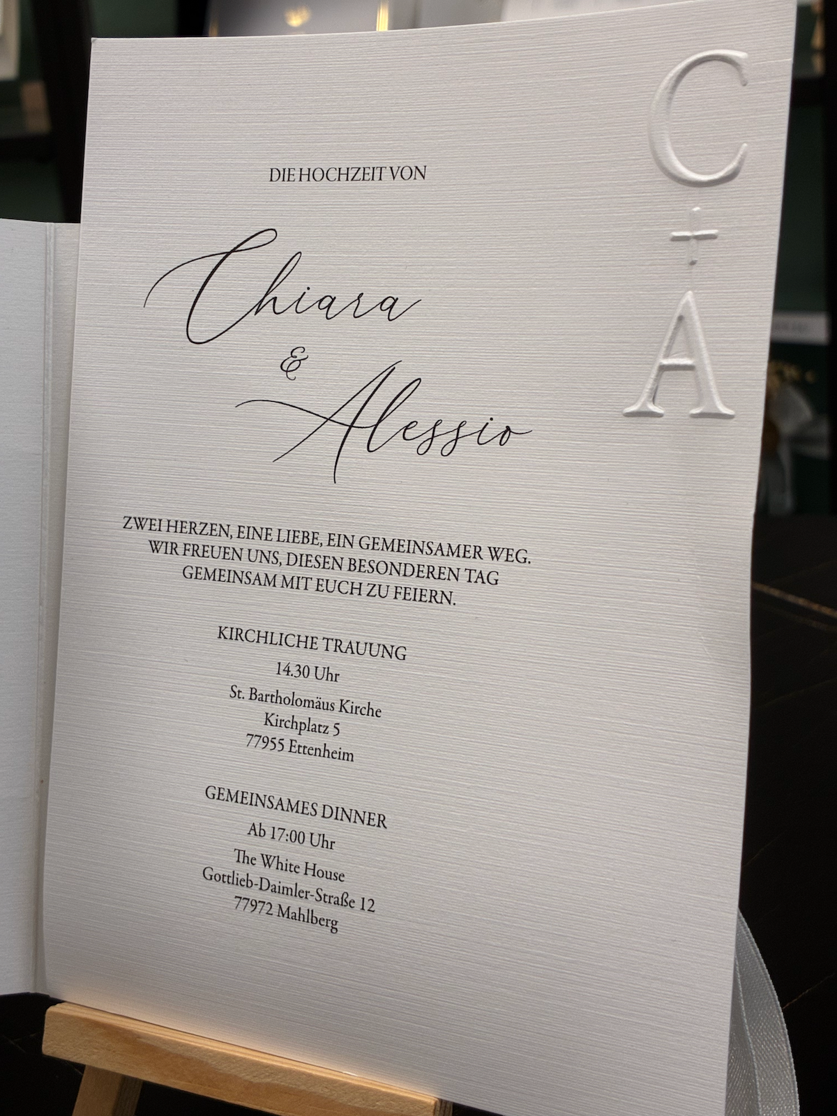 Wedding invitation "Signature Royale" with embossing & ribbon